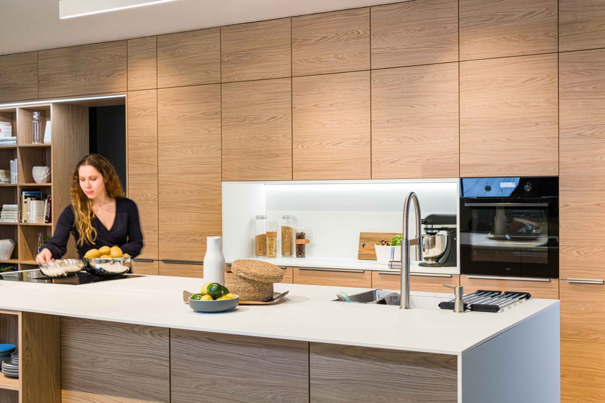 Andros model u nordijskom hrastu i bijeloj kompaktnoj ploči